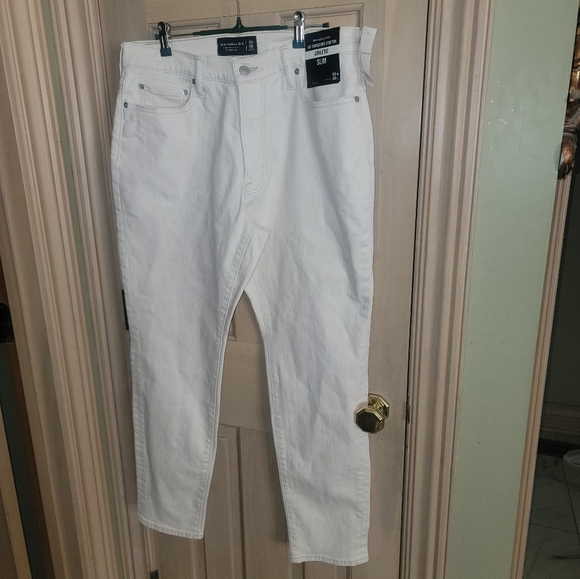 NWT Mens Off White Abercrombie and Fitch Stretch Sport Slim Jeans 33 x 30 - Picture 13 of 13